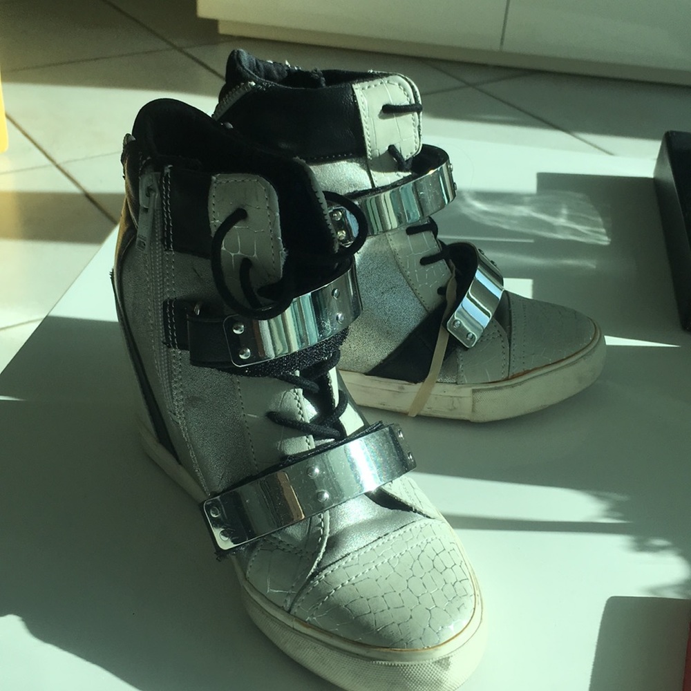 Aldo wedge booties. Good condition.